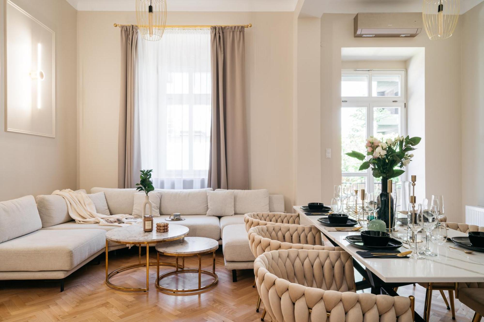 Old Town Oasis - Loftaffair Apartment คราคูฟ ภายนอก รูปภาพ