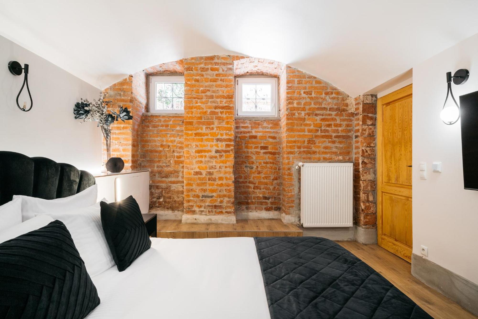 Old Town Oasis - Loftaffair Apartment คราคูฟ ภายนอก รูปภาพ