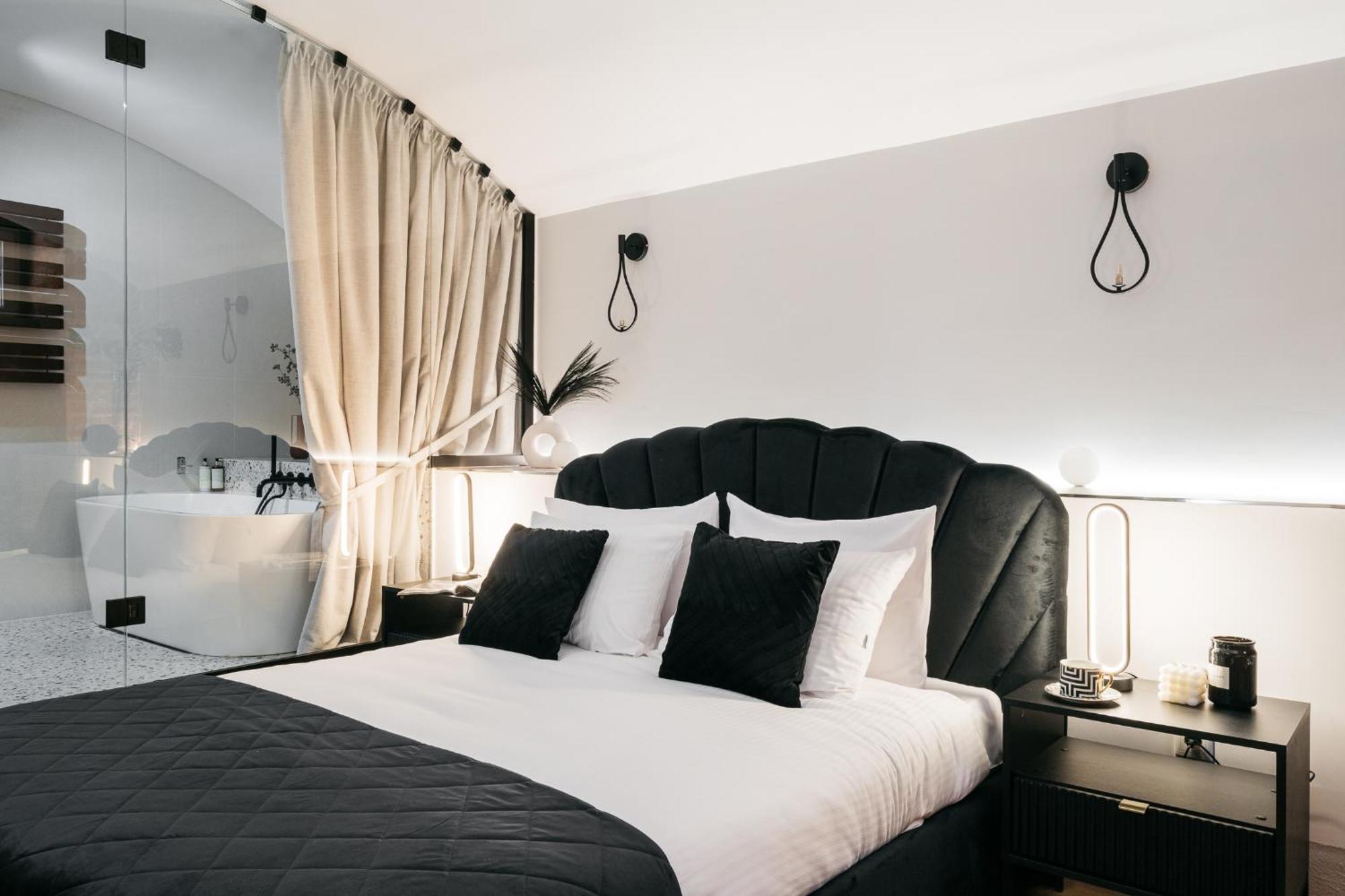Old Town Oasis - Loftaffair Apartment คราคูฟ ภายนอก รูปภาพ